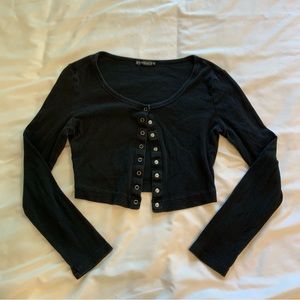 Black long sleeve button up cropped